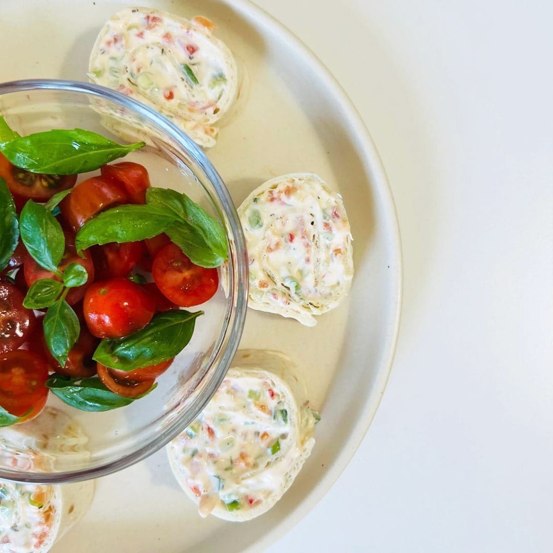 Rondele cu legume și somon afumat